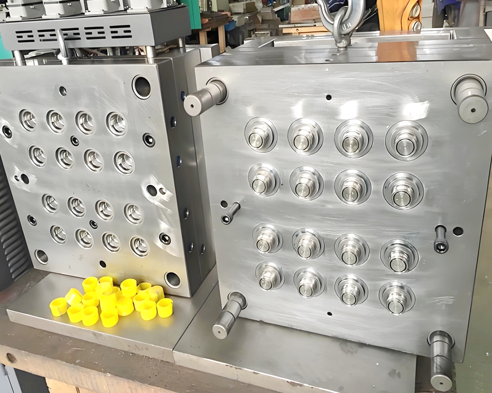 cap plastic mould