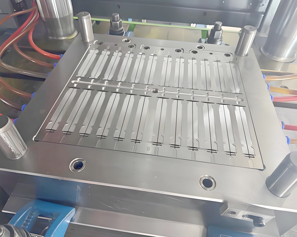 syringe plastic mould